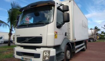 Occasion Réunion : VOLVO FL 240-12 CELLULE SECHE DEMI HAYON