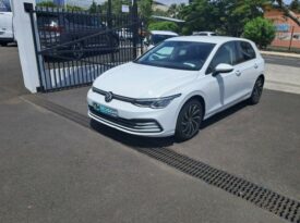 VOLKSWAGEN Golf TSI  110ch Life 101895km