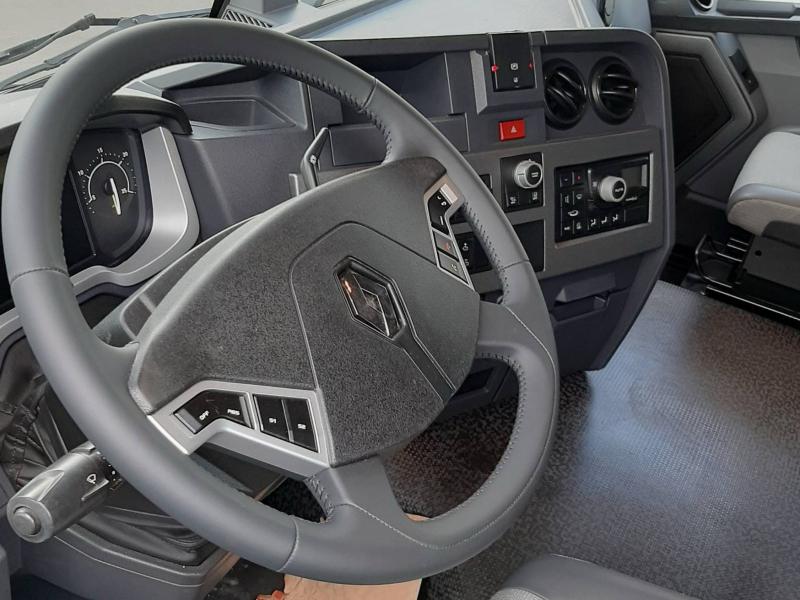 RENAULT TRUCKS T T 460 T4X2 E6 T 460 T4X2 E6  535520km full