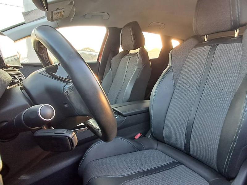 PEUGEOT 3008 130ch ESS S&S Allure 130ch ESS S&S Allure  28705km full