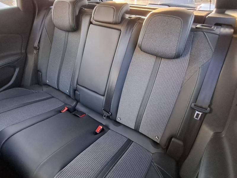 PEUGEOT 3008 130ch ESS S&S Allure 130ch ESS S&S Allure  28705km full